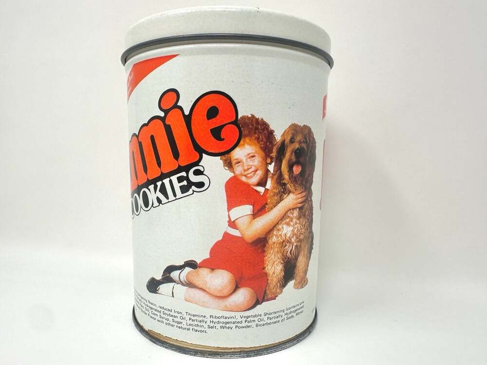 Little Orphan Annie 1981 Movie Release Vintage Tin Canister Jar Tribune Company